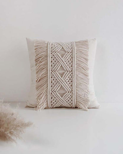 Woven Pillowcase with Tassel Design